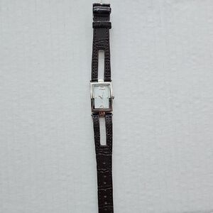 Elegant Brown Leather Strap Watch